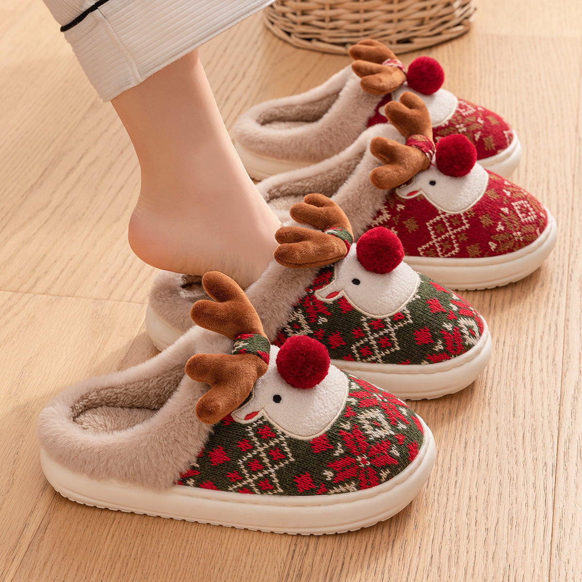 Christmas Elk Plush Slippers - Cozy Non-Slip Winter House Shoes
